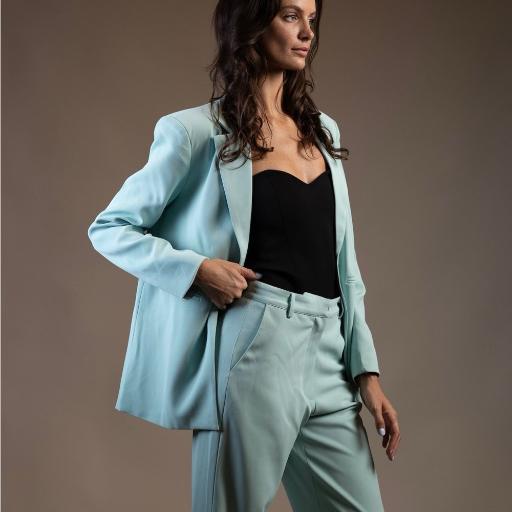 Elegant Mint Green Women's Blazer